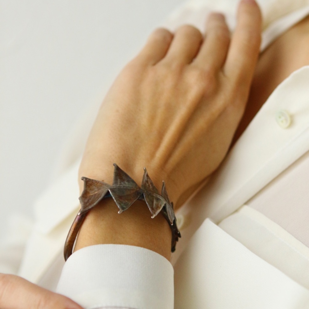 Banksia leaf bracelet in silver